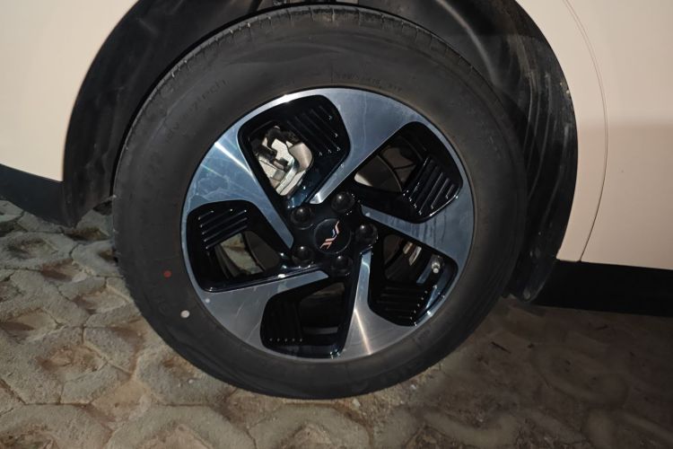 江淮钇为 钇为3 2024款 挚爱版 405km Lite车身外观6008