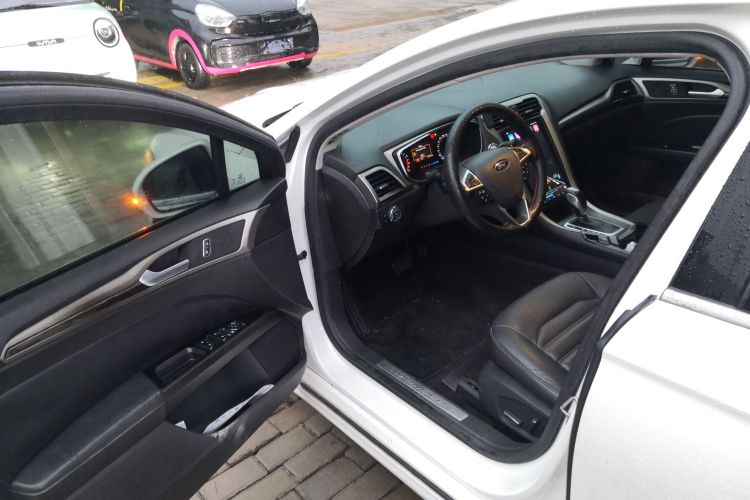 福特 蒙迪欧 2013款 2.0L GTDi200时尚型中控内饰20