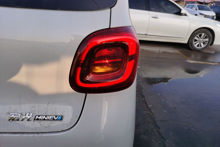 五菱汽车 宏光MINIEV 2025款 四门版 进阶款车身外观6006