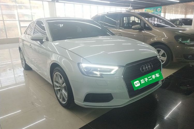 奥迪A3 2018款 30周年年型 Limousine 35 TFSI 进取型车身外观3