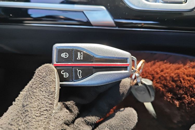 红旗HS5 2019款 2.0T 智联旗享版中控内饰11