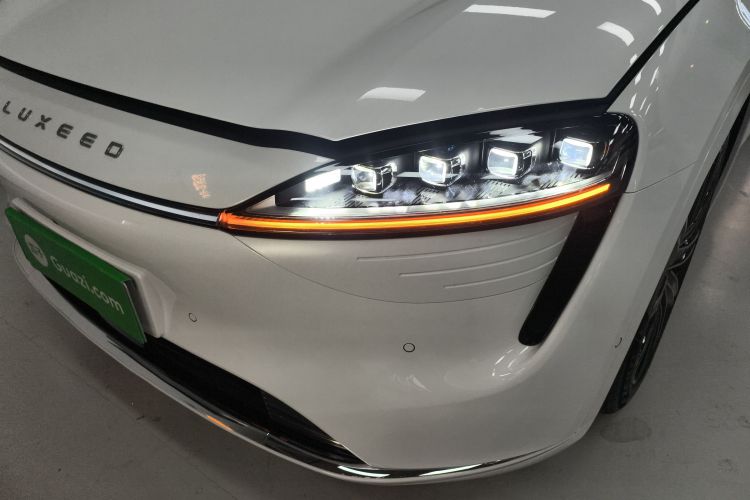 鸿蒙智行 智界R7 2024款 纯电 667km Pro局部细节36