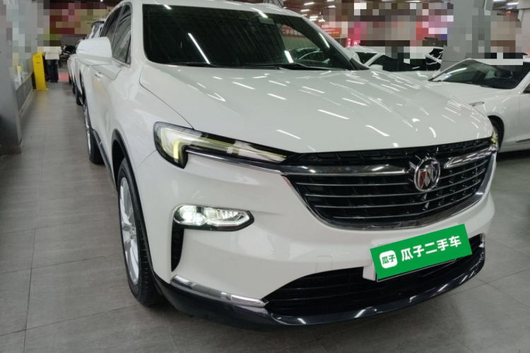 别克 昂科旗 2020款 28T 四驱尊享旗舰型车身外观3