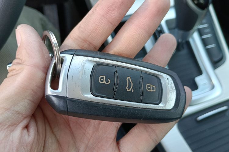 吉利汽车 帝豪GL 2017款 1.8L DCT精英型中控内饰11