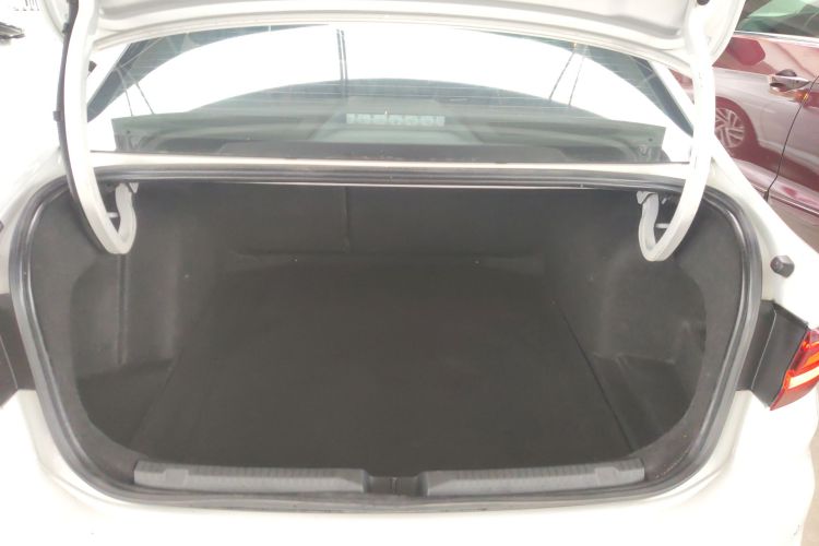 大众 朗逸 2024款 300TSI DSG星空满逸版机舱底盘23