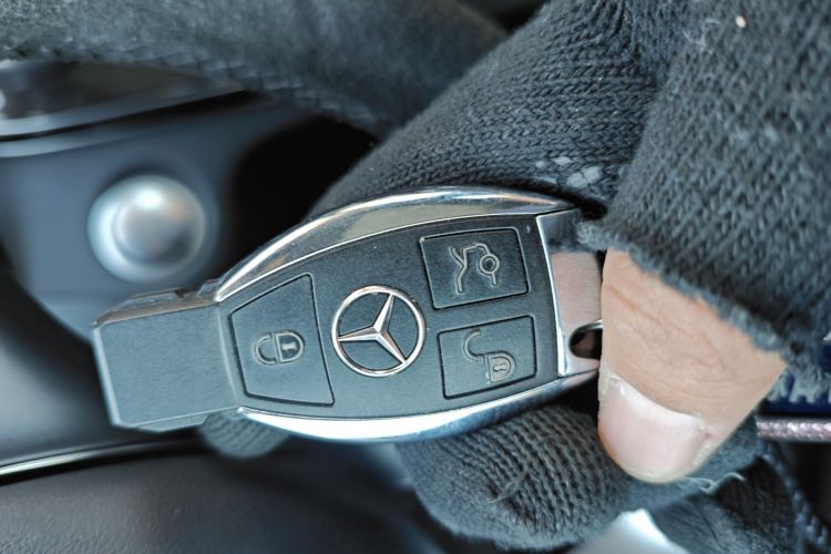 奔驰C级 2015款 改款 C 200 L中控内饰11