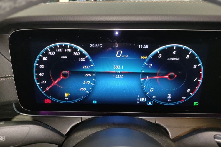 奔驰E级 2023款 改款 E 300 L 运动时尚型中控内饰14