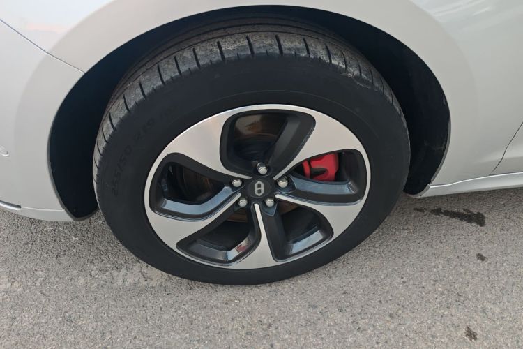 鸿蒙智行 问界M5 2022款 增程四驱性能版车身外观6007