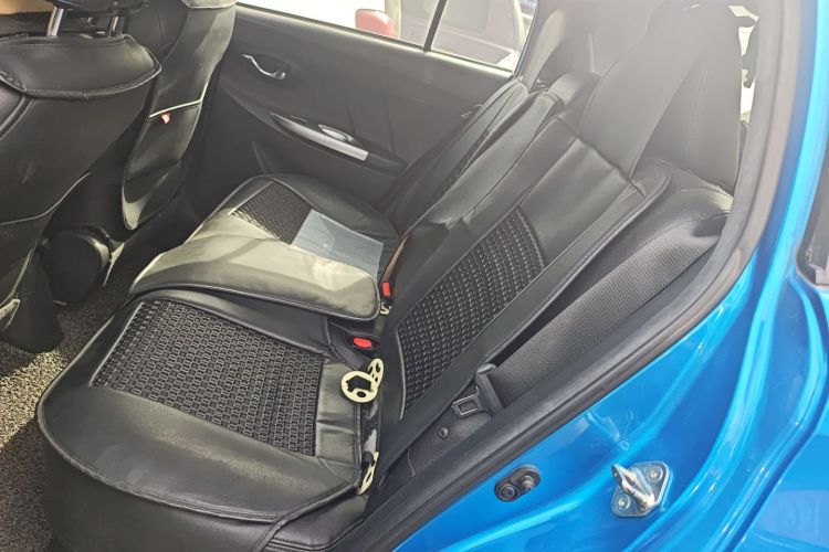 丰田 YARiS L 致炫 2014款 1.3E 手动魅动版中控内饰21