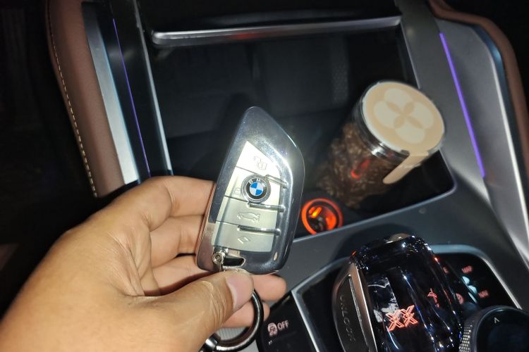 宝马X6 2022款 xDrive30i M运动套装中控内饰11