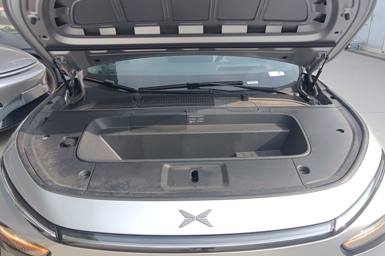 小鹏G7 2025款 702 超长续航 Ultra机舱底盘24