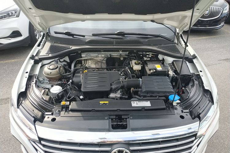 大众 朗逸 2023款 1.5L 自动得逸版机舱底盘24