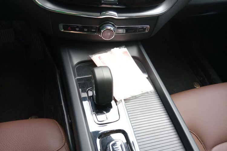 沃尔沃XC60 2025款 B5 四驱智逸豪华版局部细节18