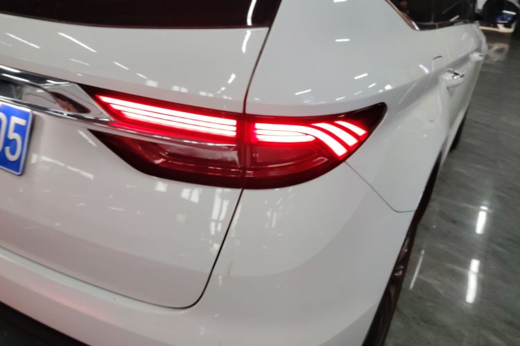 吉利汽车 嘉际 2019款 1.5TD MHEV DCT臻享型车身外观9