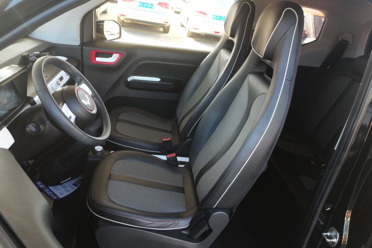 五菱汽车 宏光MINIEV 2022款 GAMEBOY 200km 玩咖款 磷酸铁锂中控内饰19