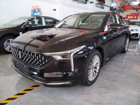 奔腾B70 2025款 龙耀版 1.5T 质享型