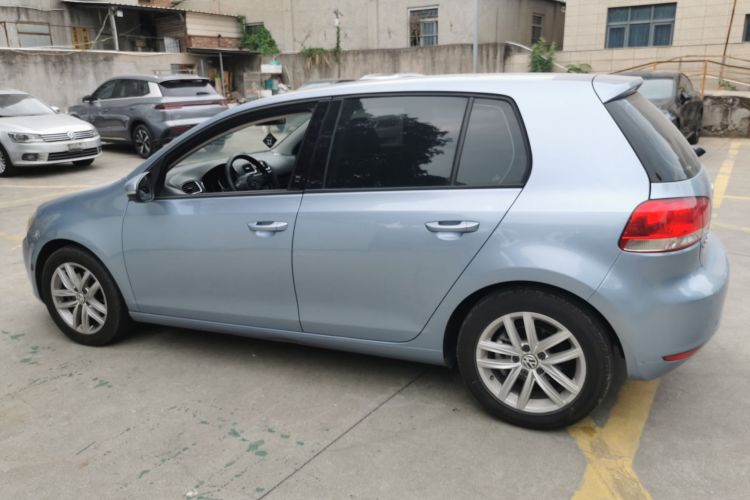 大众 高尔夫 2012款 1.4TSI 自动舒适型车身外观4