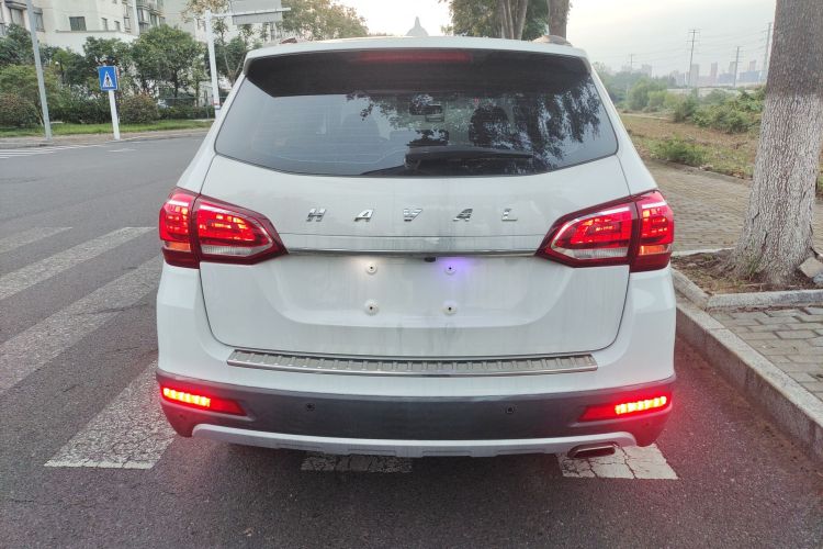 哈弗H6 2014款 运动版 2.4L 自动精英型车身外观6