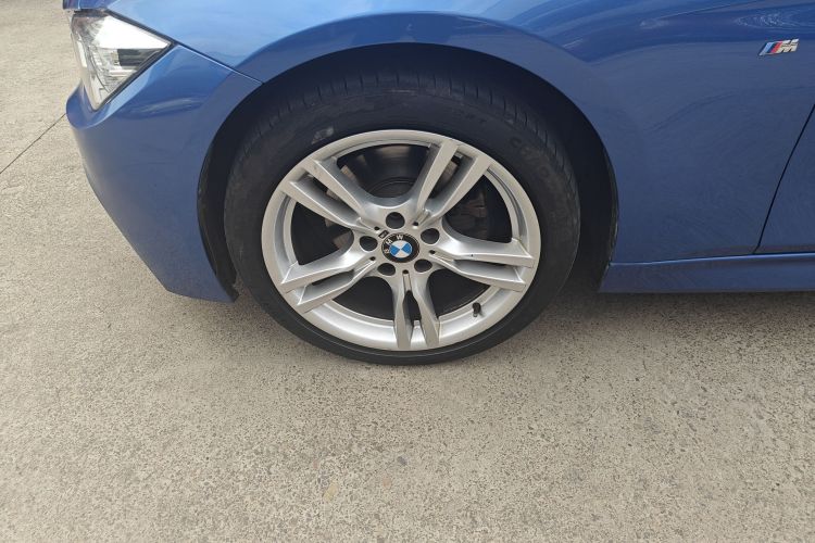 宝马3系 2018款 320i M运动套装车身外观35