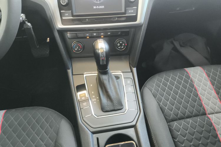 大众 凌渡 2019款 230TSI DSG风尚版 国V中控内饰18