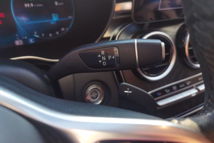 奔驰C级 2019款 C 260 L 运动版中控内饰18