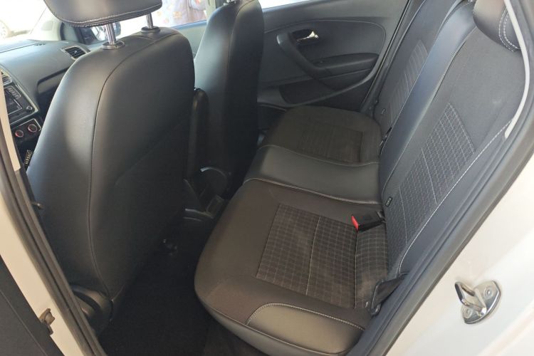 大众 Polo 2014款 1.6L 手动舒适版中控内饰21