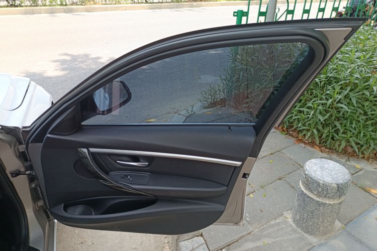 宝马3系 2018款 320Li 领先型豪华套装中控内饰42