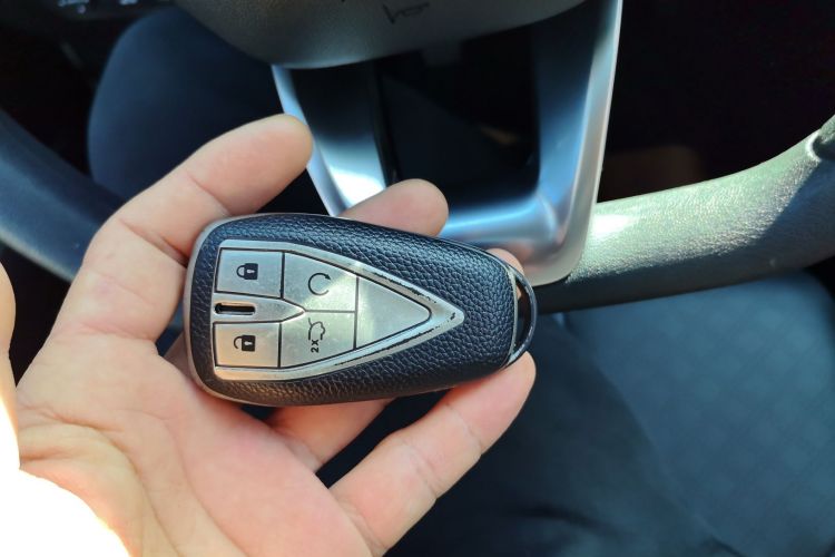 长安 逸动 2021款 PLUS 1.6L GDI 手动精英型中控内饰11