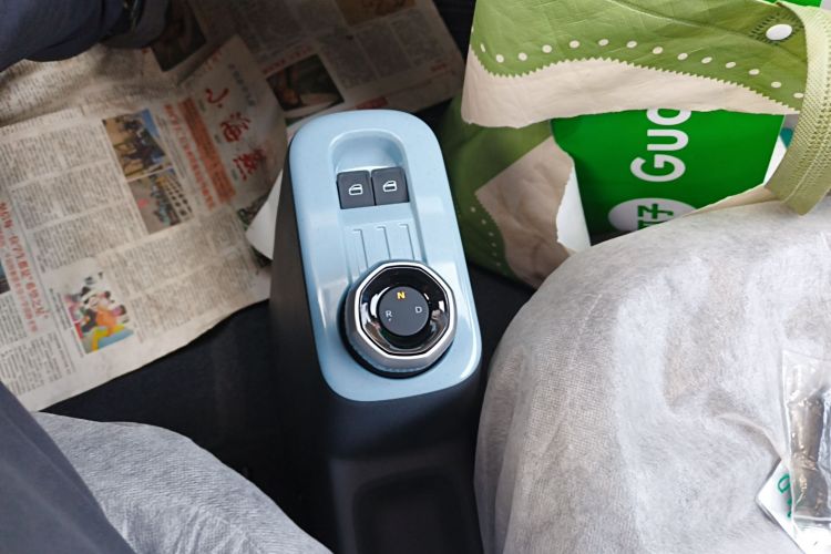 吉利银河 2024款 熊猫mini 200km 耐力熊中控内饰18