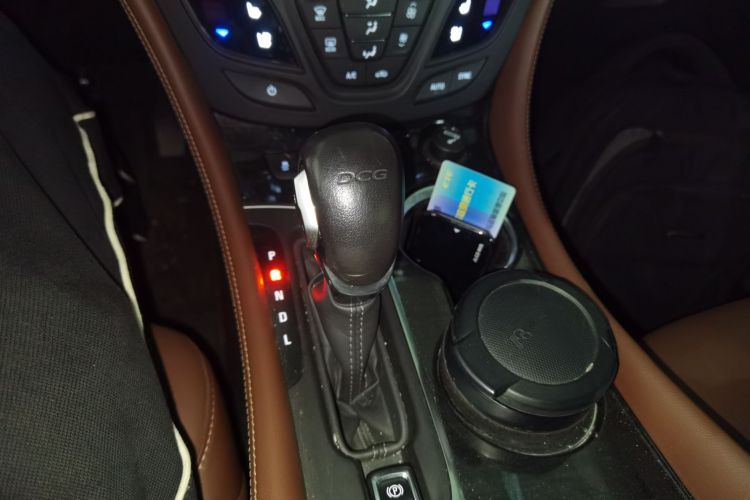 别克 昂科威 2021款 532T 两驱豪华型中控内饰18