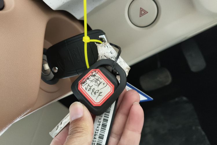 五菱汽车 宏光MINIEV 2024款 第三代 215km 青春版中控内饰11