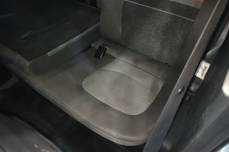 五菱汽车 宏光MINIEV 2021款 马卡龙夹心款 170km 磷酸铁锂中控内饰21