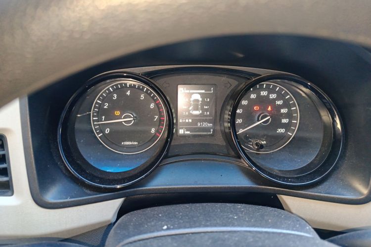 五菱汽车 五菱征程 2021款 1.5T 手动豪华型中控内饰14