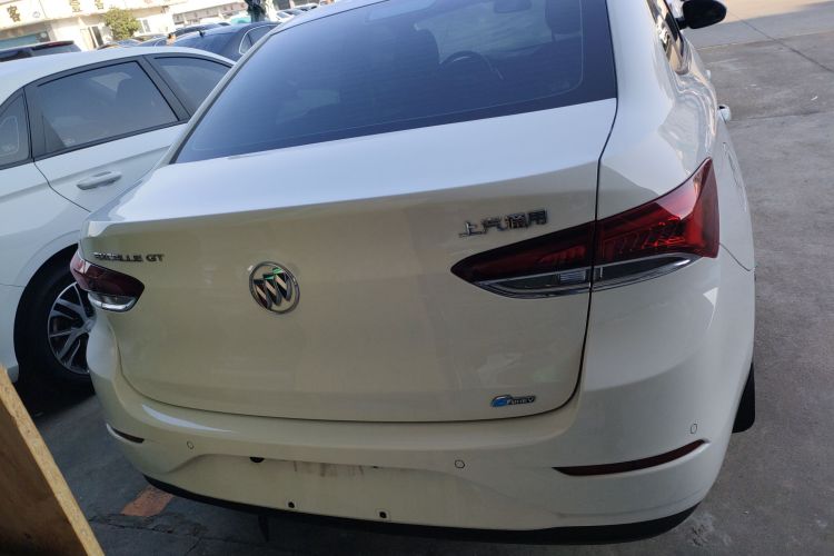 别克 英朗 2021款 改款 1.3T 自动轻混动精英型车身外观6