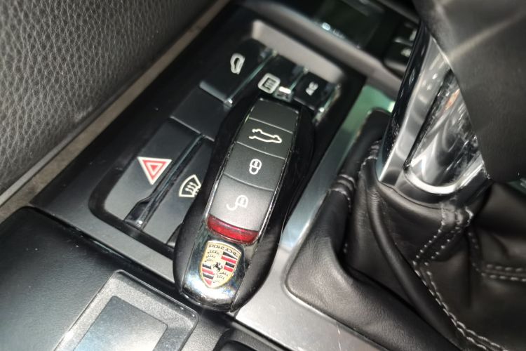 保时捷 2017款  Macan 2.0T中控内饰11