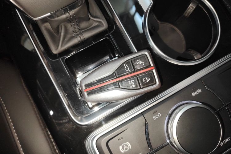 红旗HS7 2022款 2.0T DCT两驱智联旗享版 五座中控内饰11