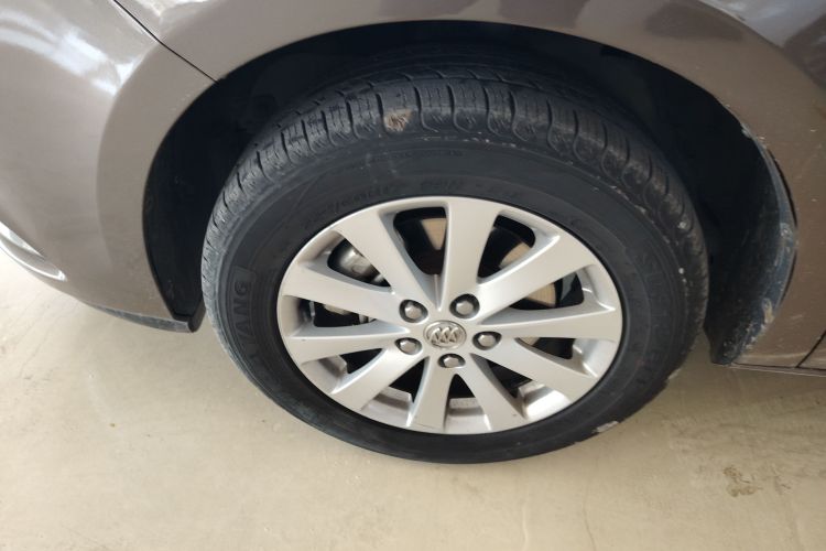 别克GL8 2017款 25S 豪华型 国V车身外观6007