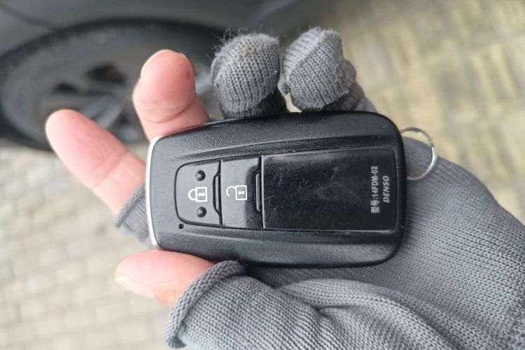 丰田C-HR 2020款 2.0L 豪华版中控内饰7001