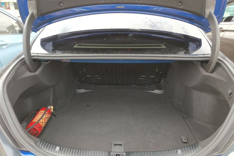 奔驰C级 2017款 改款 C 180 L 时尚型运动版机舱底盘23