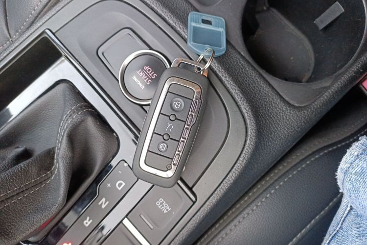 观致5 2018款 改款 1.6T 自动领先型中控内饰11