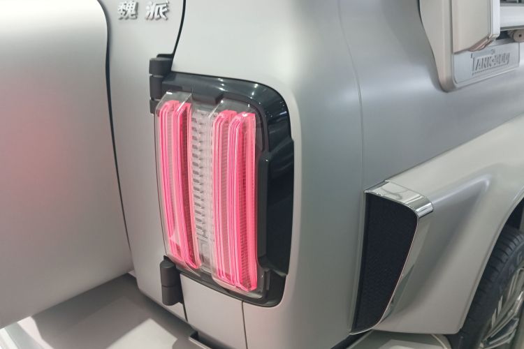 超境汽车 共创坦克300 2021款 2.0T 赛博坦克车身外观6006