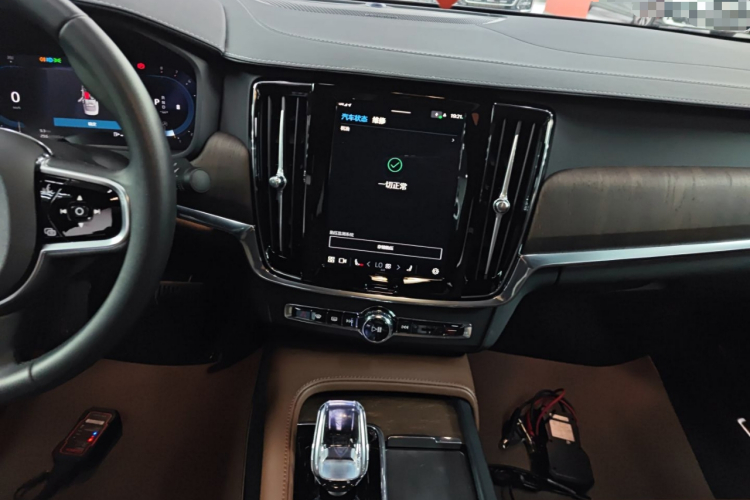 沃尔沃S90 2025款 B5 智远豪华版中控内饰16