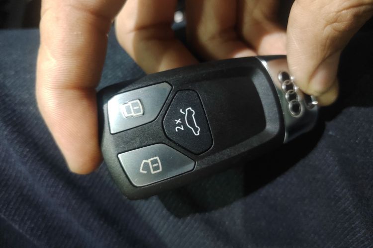 奥迪Q5L 2024款 40 TFSI 时尚动感型中控内饰7001