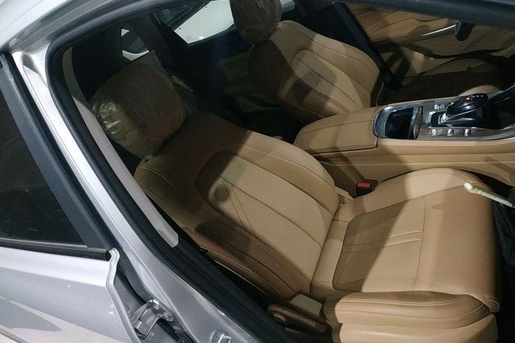 蓝电E5 2023款 1.5L DE-i 100KM畅享型 5座局部细节41