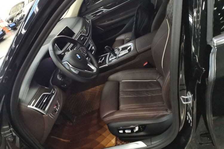 宝马7系 2021款 730Li 豪华套装局部细节19