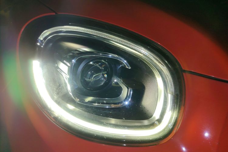 零跑汽车 零跑T03 2021款 400舒享版车身外观8