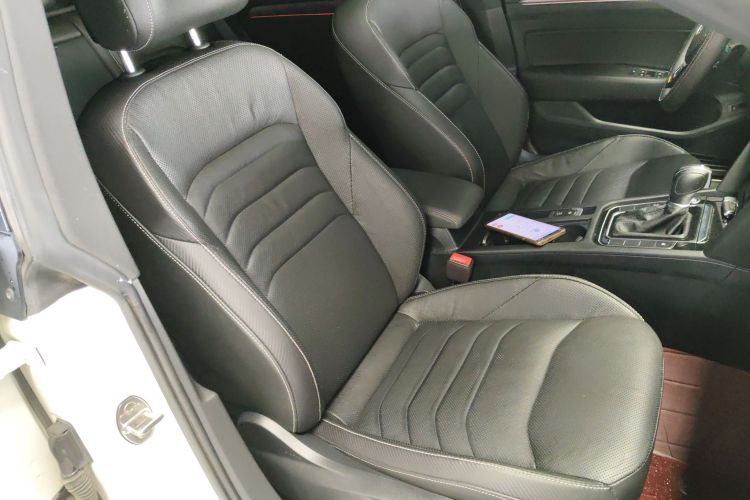 一汽-大众CC 2020款 330TSI 魅颜版 国VI局部细节41