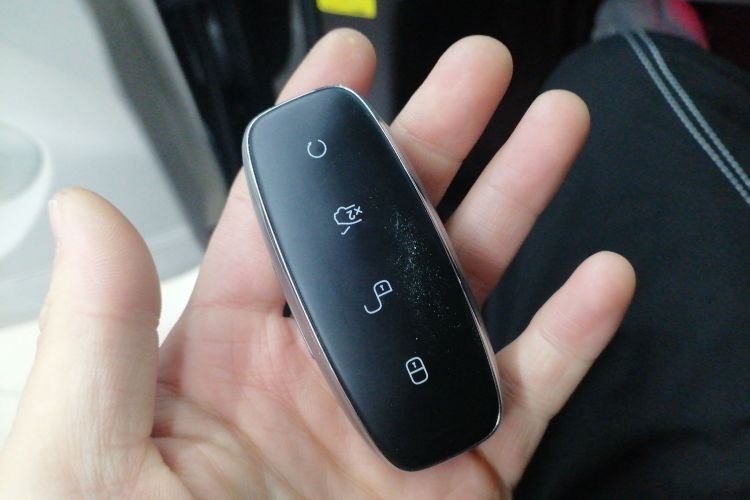 腾势D9 2024款 DM-i 1050 尊享型中控内饰11