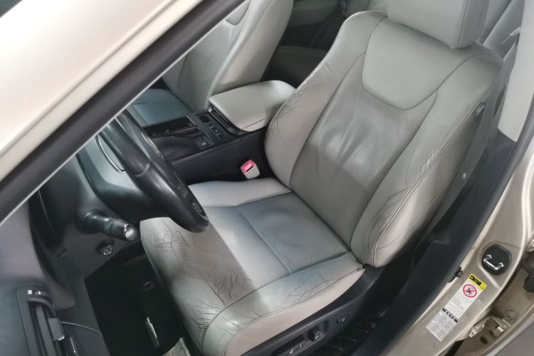 雷克萨斯RX经典 2012款 270 豪华版局部细节19