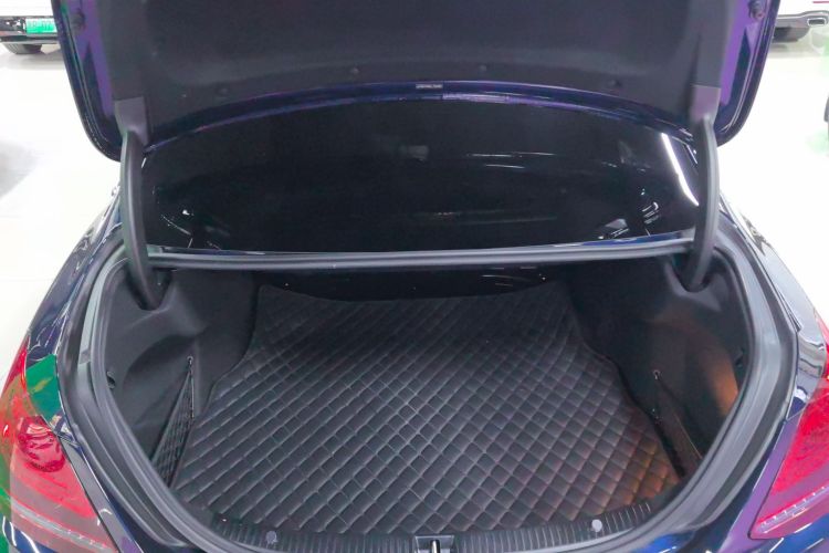 奔驰C级 2020款 改款 C 260 L 运动版机舱底盘23